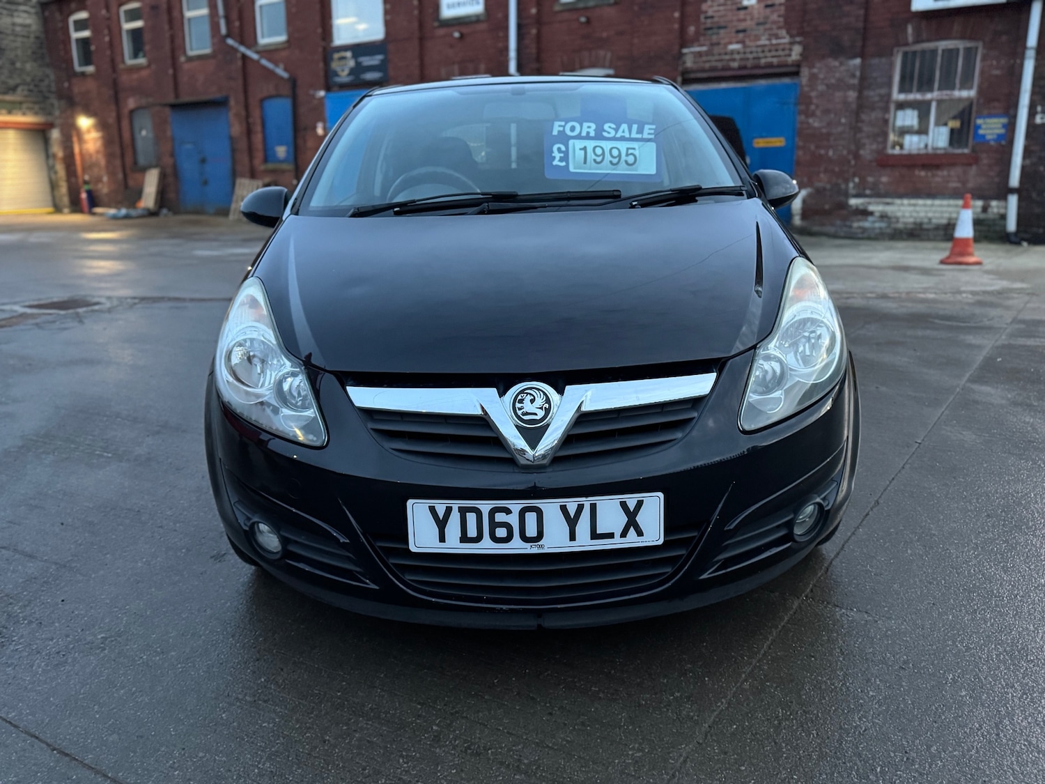 Used Vauxhall Corsa 2010 for sale - 76655828: Photo 2