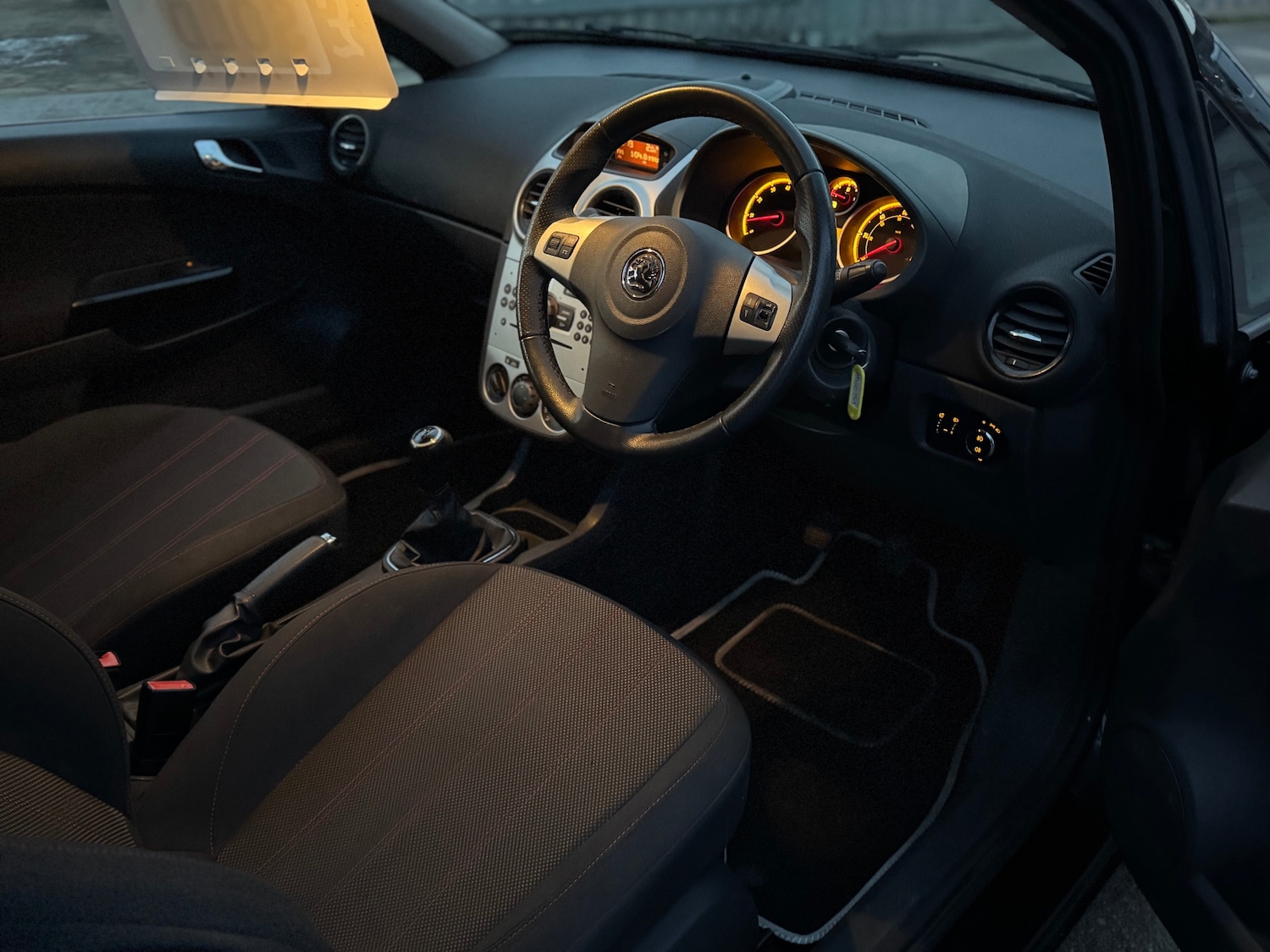 Used Vauxhall Corsa 2010 for sale - 76655828: Photo 8