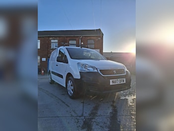 Used Peugeot Partner 2017 for sale - 76758976: Photo