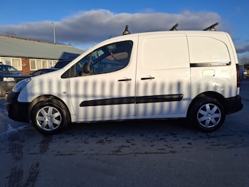 Used Peugeot Partner 2017 for sale - 76758976: Photo