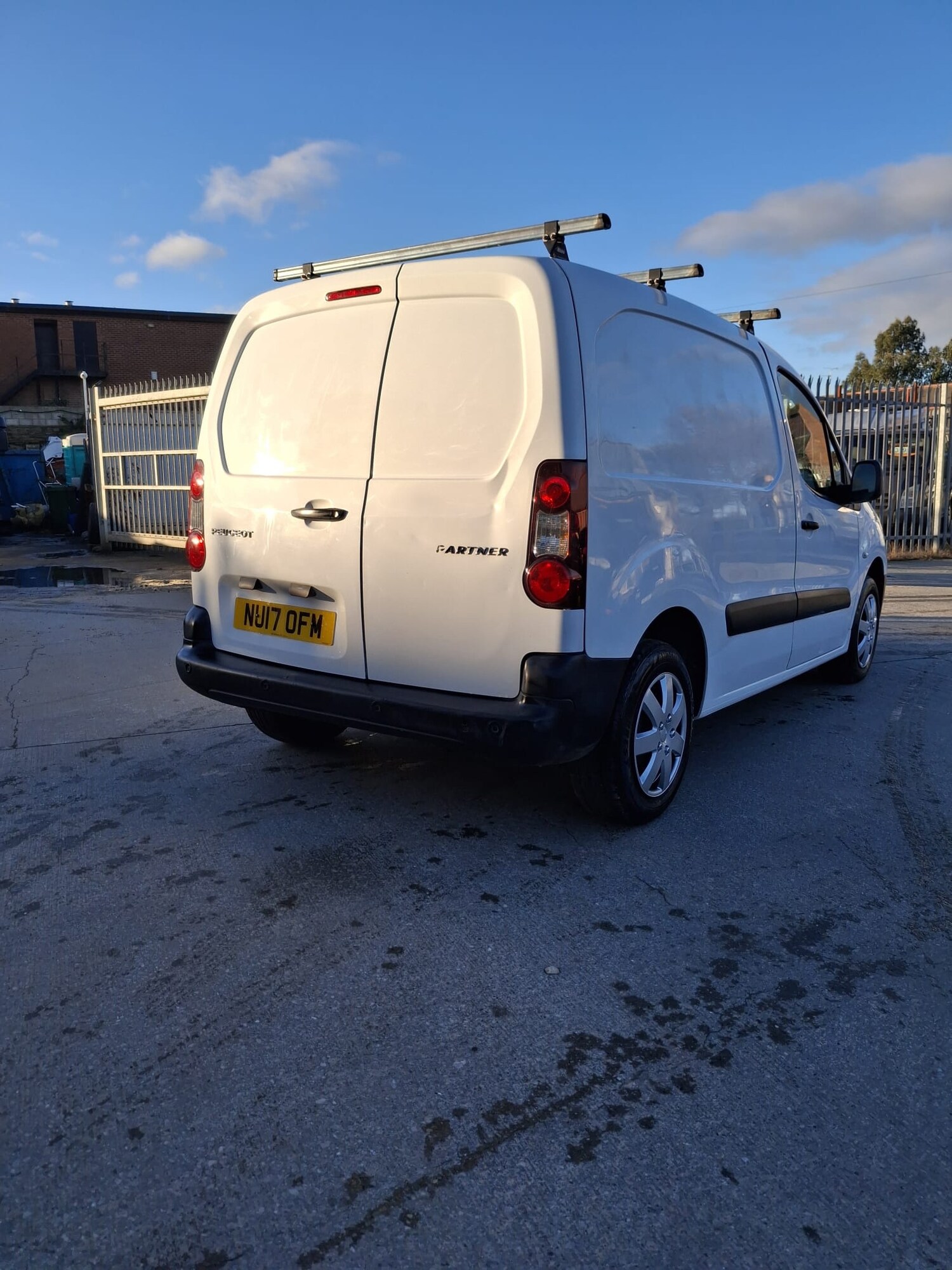 Used Peugeot Partner 2017 for sale - 76758976: Photo 7