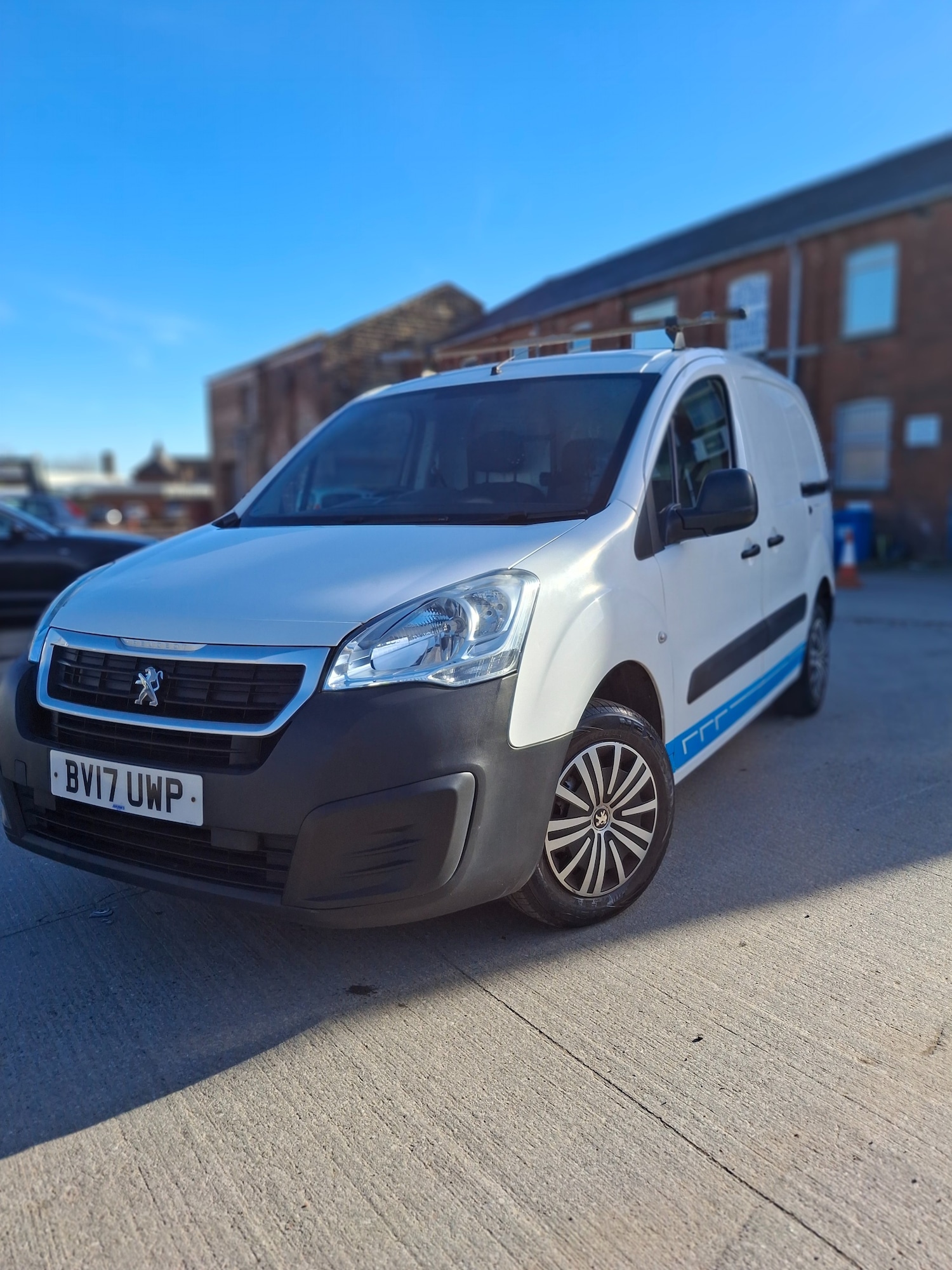 Used Peugeot Partner 2017 for sale - 77557265: Photo 3