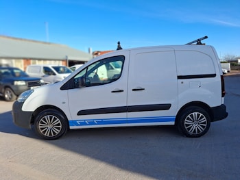 Used Peugeot Partner 2017 for sale - 77557265: Photo