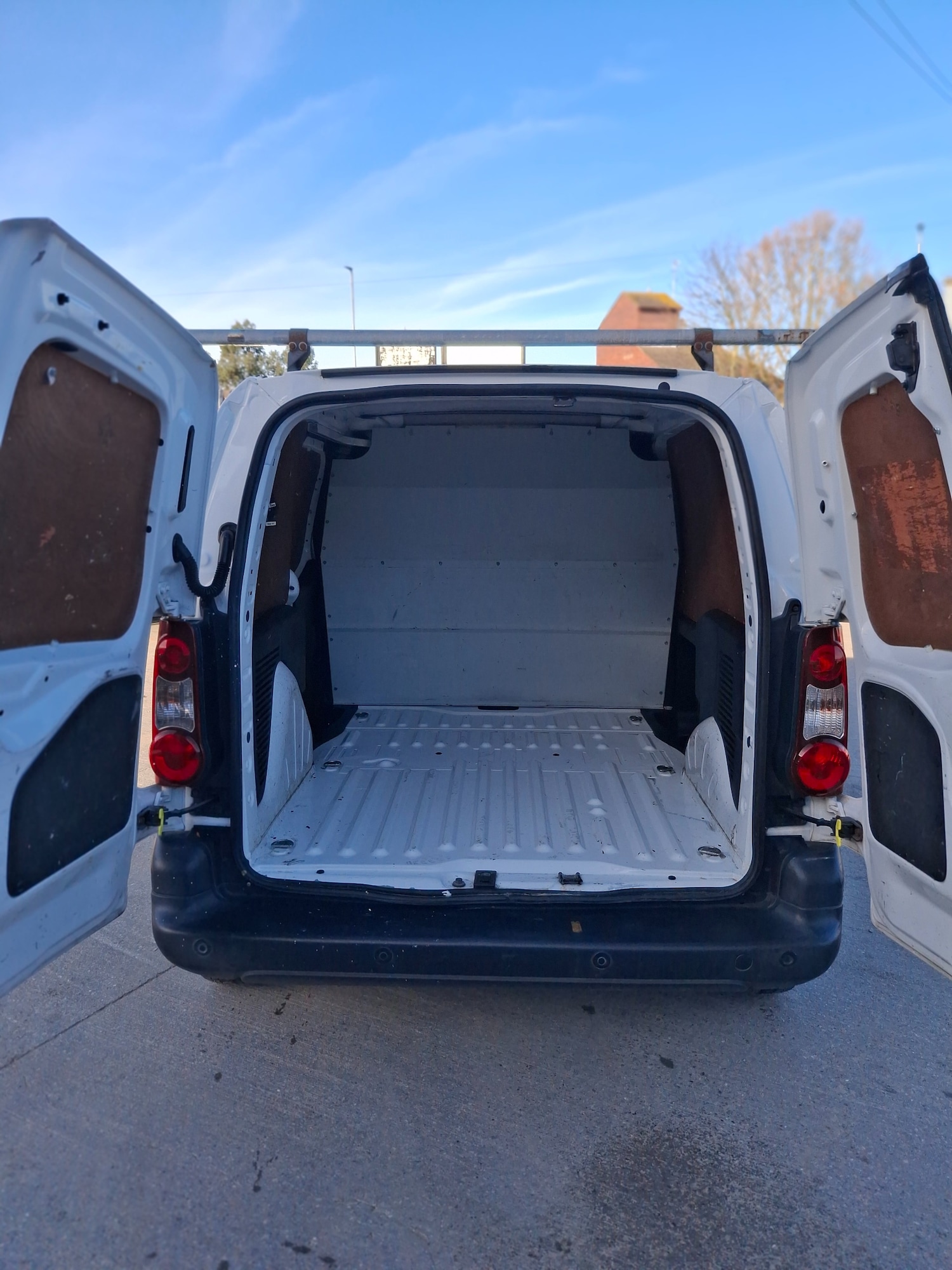 Used Peugeot Partner 2017 for sale - 77557265: Photo 7