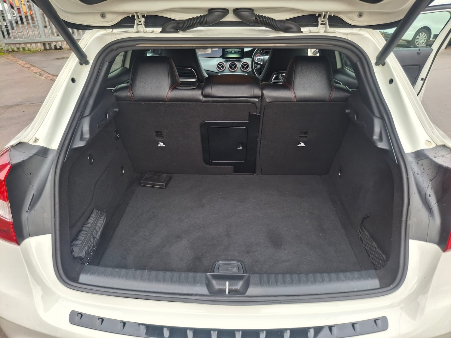 Used Mercedes-Benz GLA 2015 for sale - 76428549: Photo 11