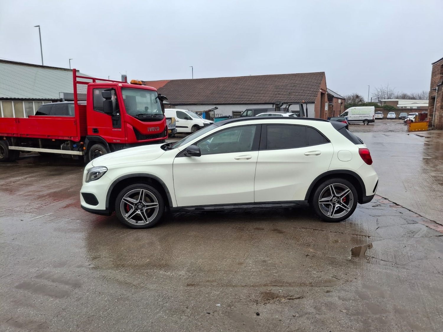 Used Mercedes-Benz GLA 2015 for sale - 76428549: Photo 4