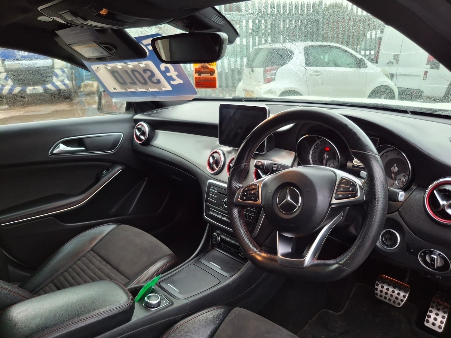 Used Mercedes-Benz GLA 2015 for sale - 76428549: Photo 9
