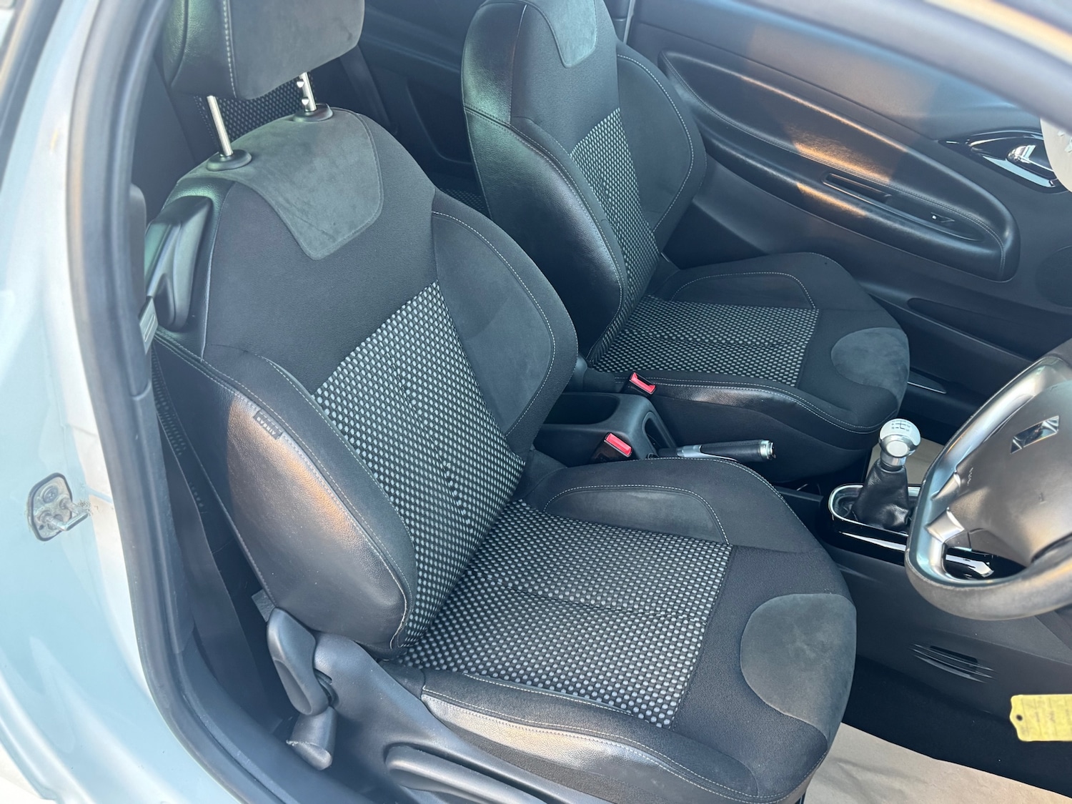 Used Citroen DS3 2010 for sale - 76363492: Photo 8