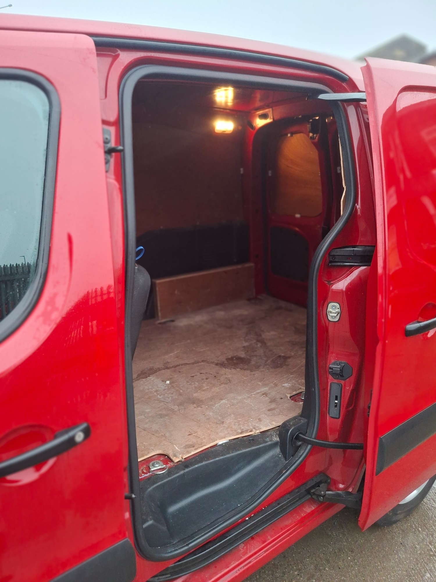 Used Peugeot Partner 2017 for sale - 77385530: Photo 10