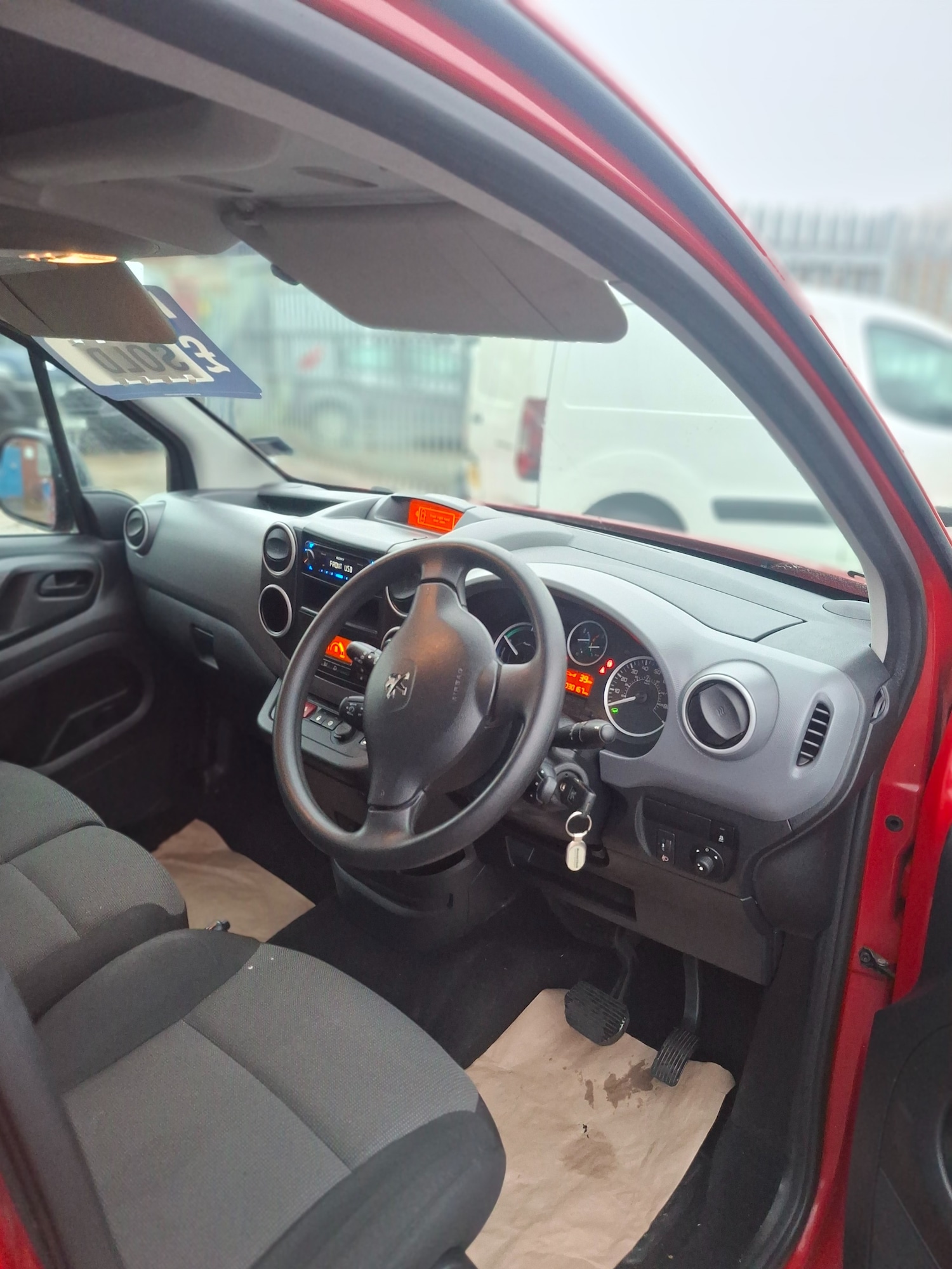 Used Peugeot Partner 2017 for sale - 77385530: Photo 11