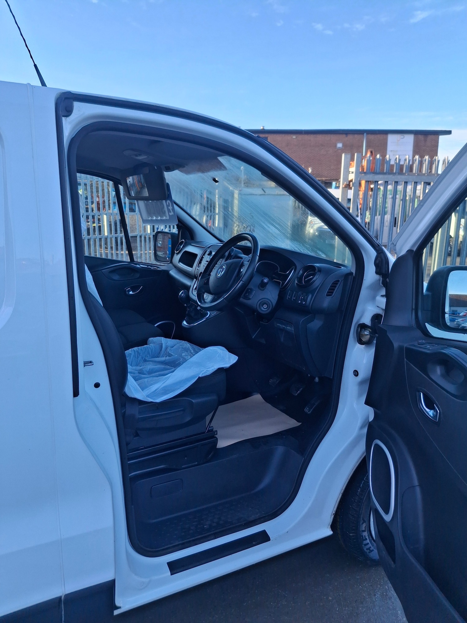 Used Vauxhall Vivaro 2018 for sale - 76950999: Photo 9