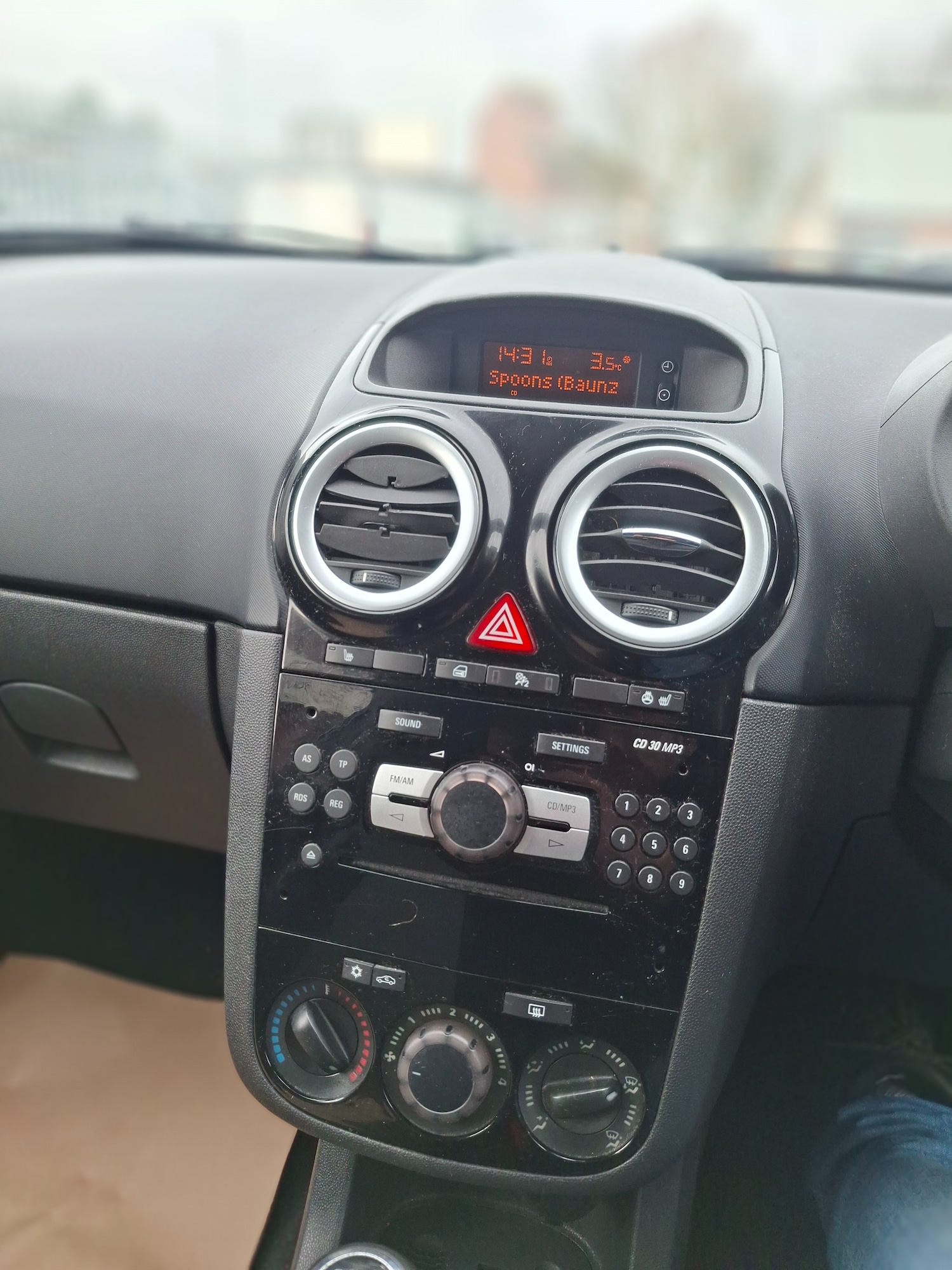 Used Vauxhall Corsa 2010 for sale - 77548396: Photo 14