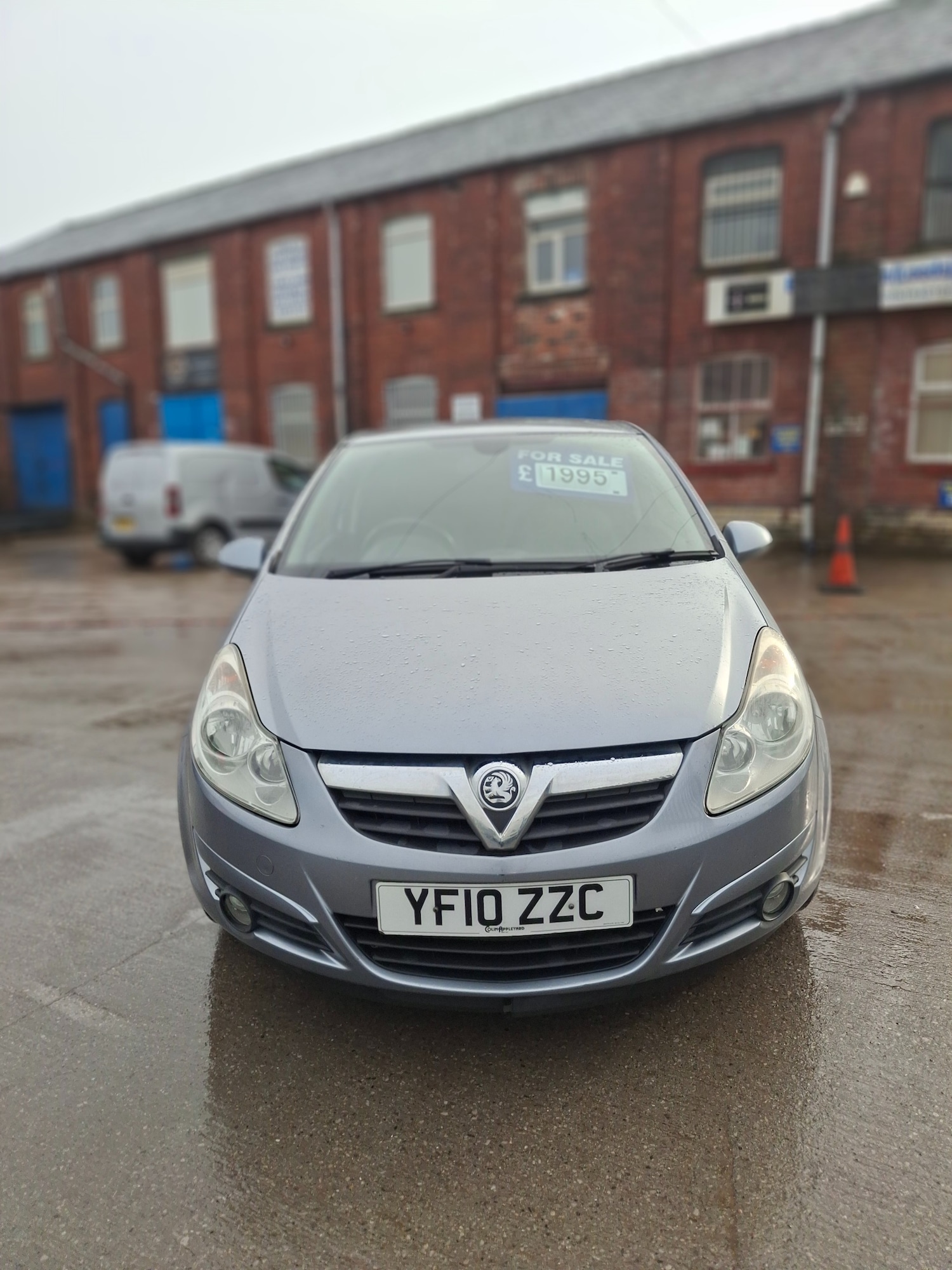 Used Vauxhall Corsa 2010 for sale - 77548396: Photo 2