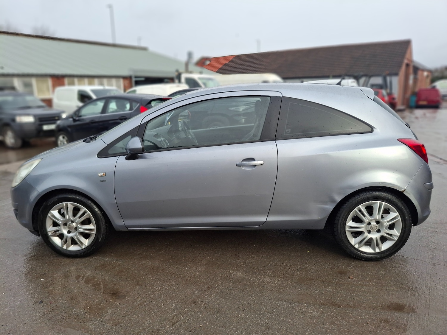 Used Vauxhall Corsa 2010 for sale - 77548396: Photo 8