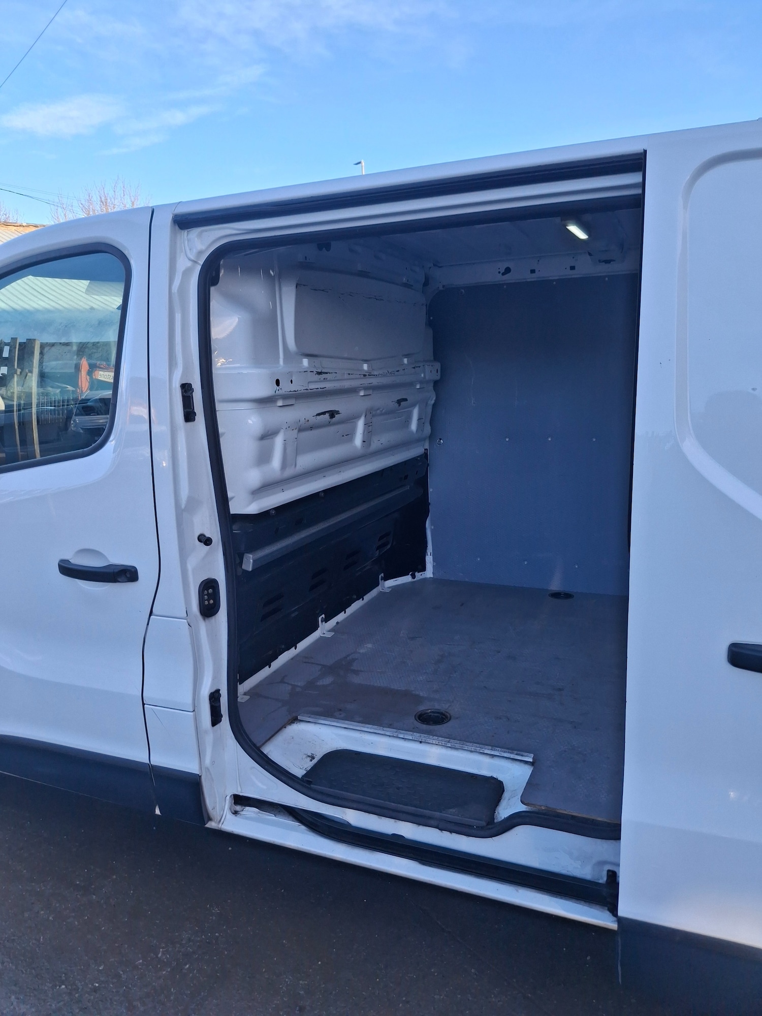 Used Vauxhall Vivaro 2018 for sale - 76932236: Photo 13