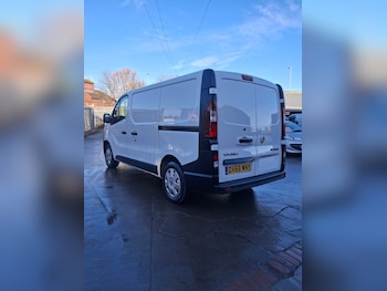 Used Vauxhall Vivaro 2018 for sale - 76932236: Photo