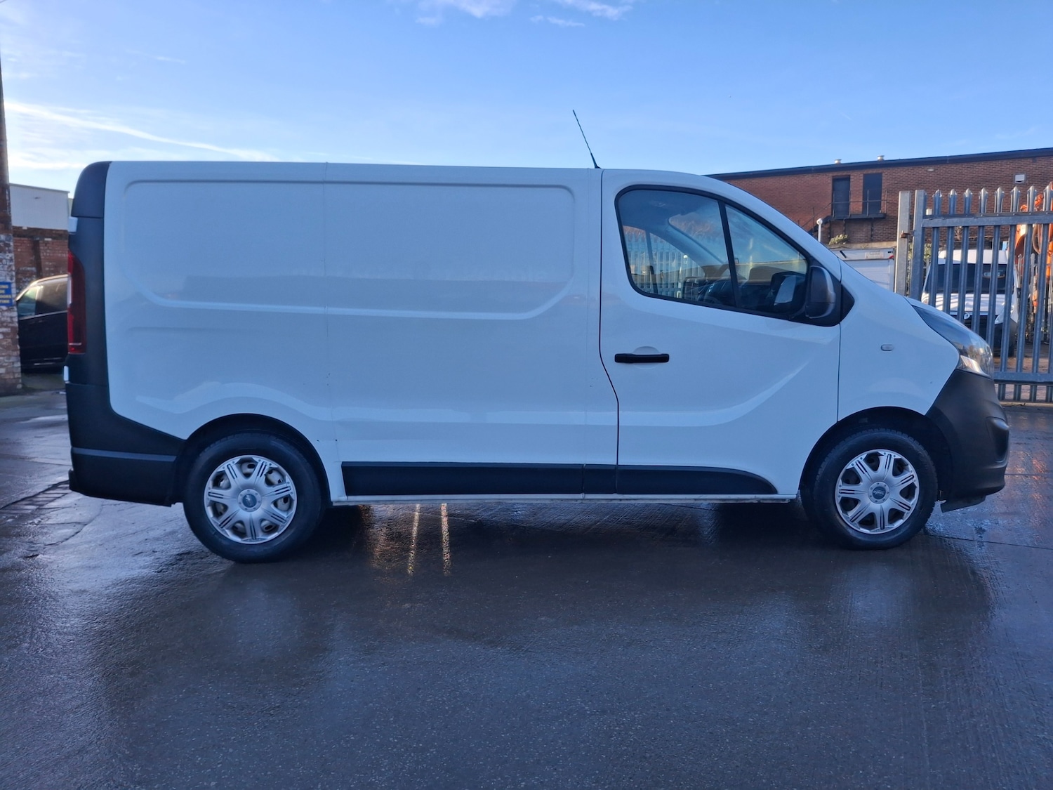 Used Vauxhall Vivaro 2018 for sale - 76932236: Photo 7