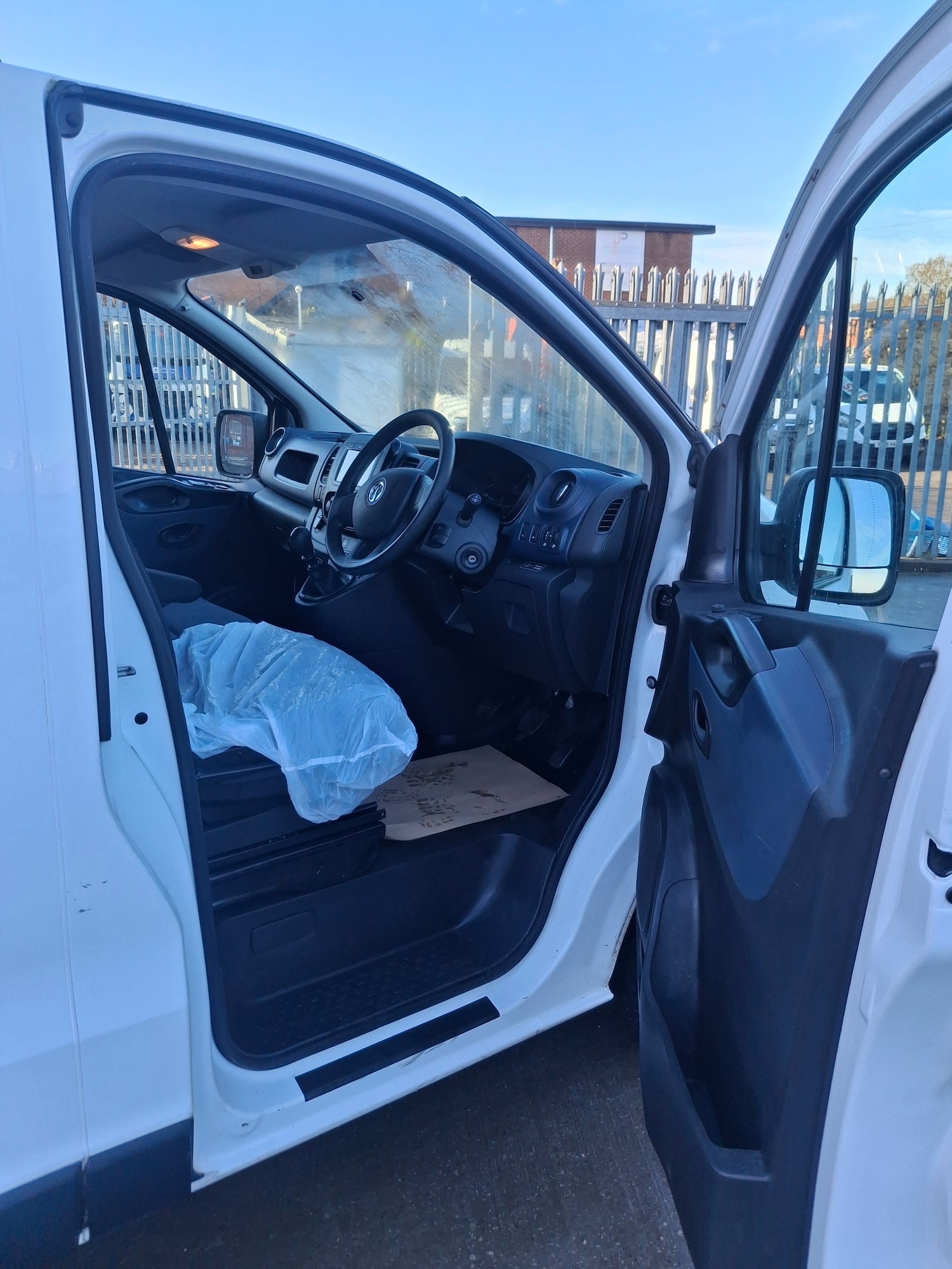 Used Vauxhall Vivaro 2018 for sale - 76932236: Photo 8