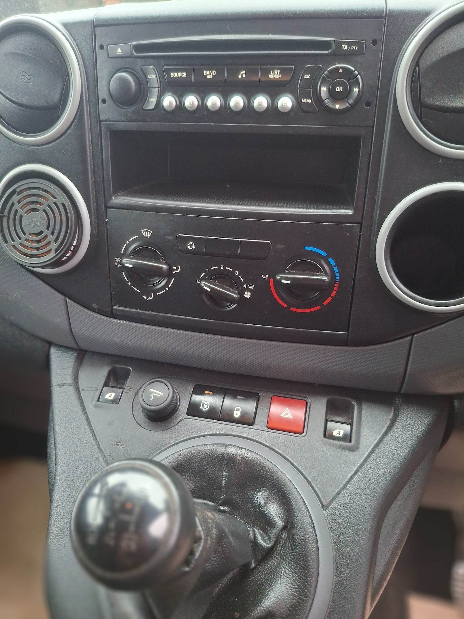 Used Peugeot Partner 2012 for sale - 77797411: Photo 13