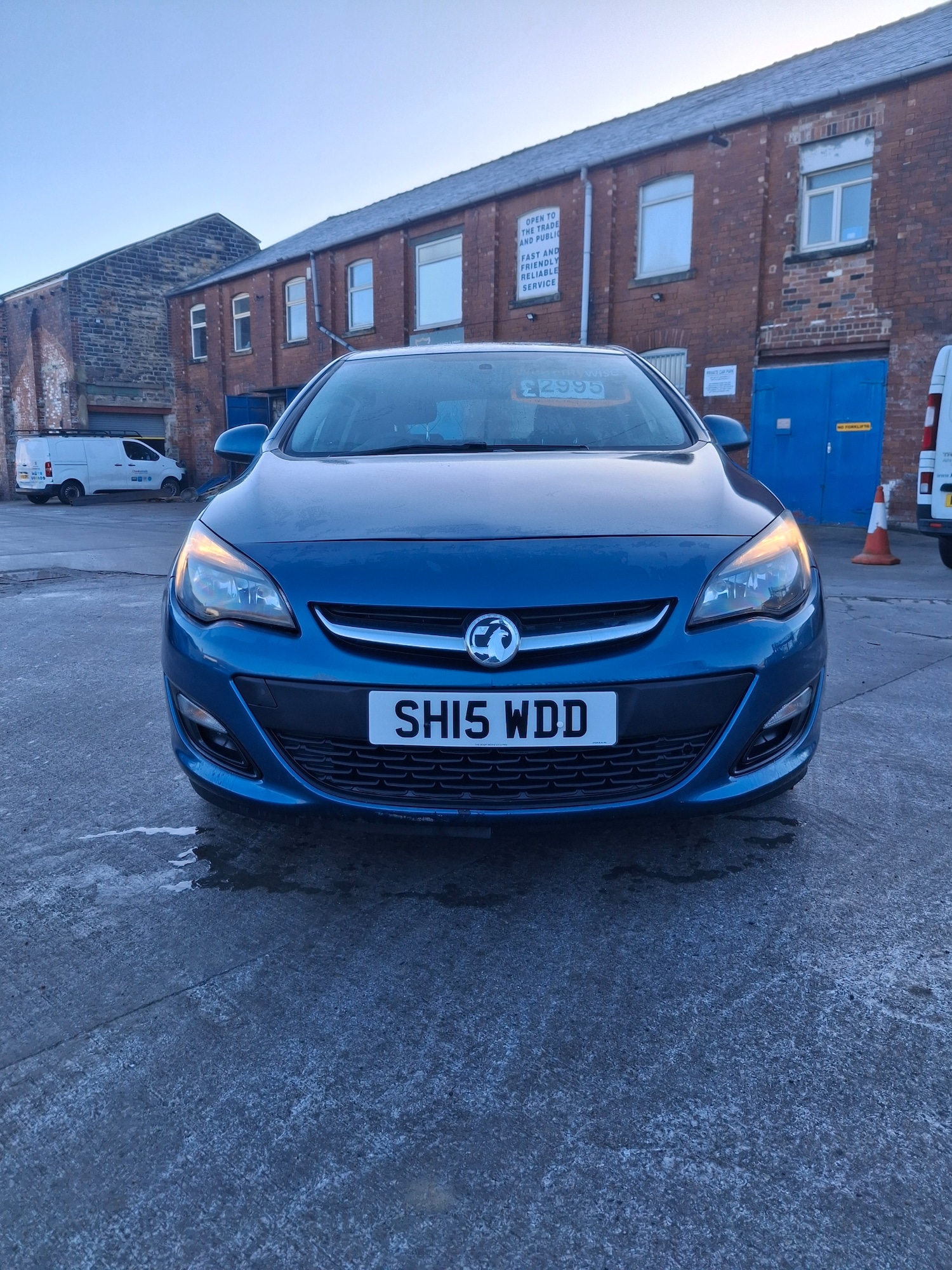 Used Vauxhall Astra 2015 for sale - 77159349: Photo 2