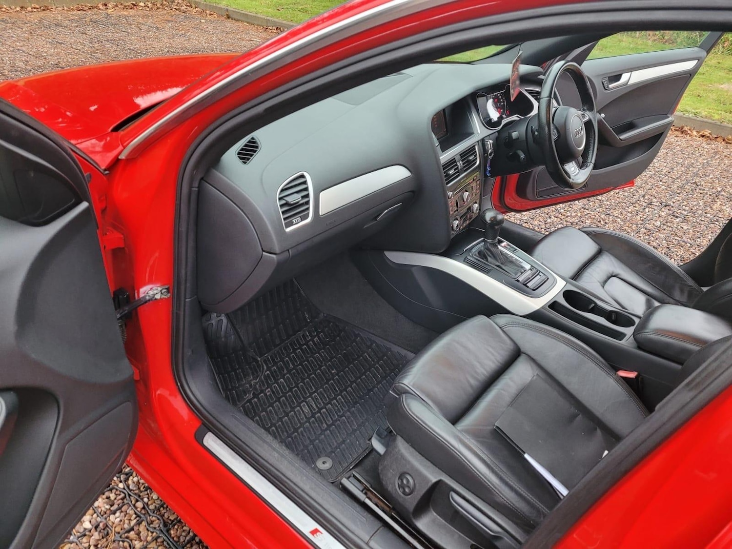 Used Audi A4 Avant 2013 for sale - 76727759: Photo 24