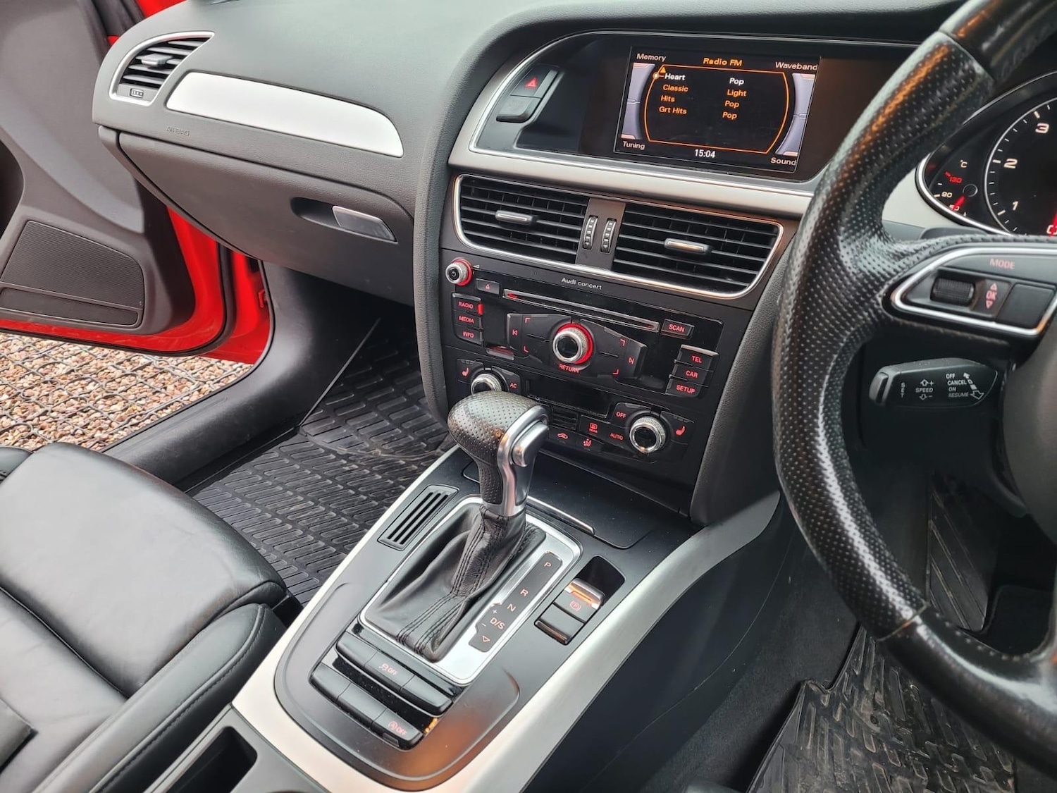 Used Audi A4 Avant 2013 for sale - 76727759: Photo 9