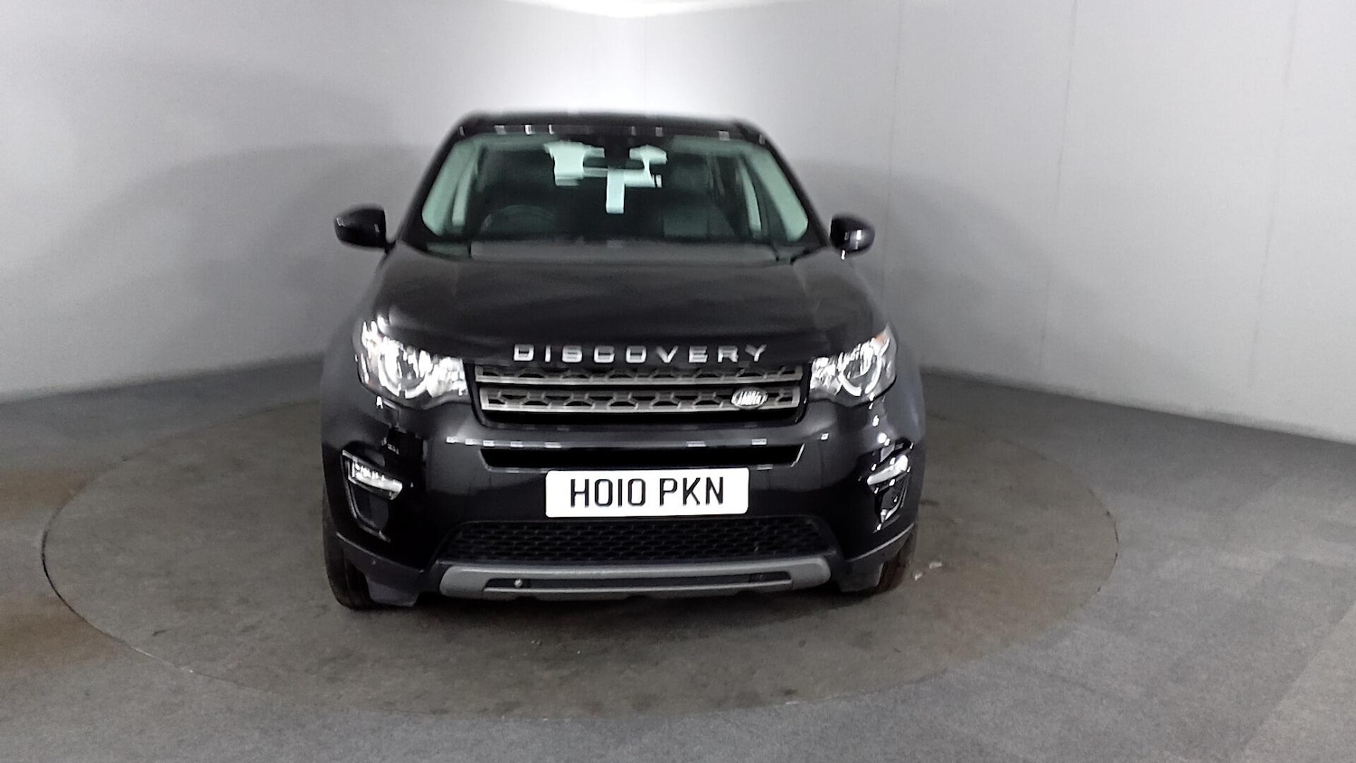 Used Land Rover Discovery Sport 2019 for sale - 77050184: Photo 2