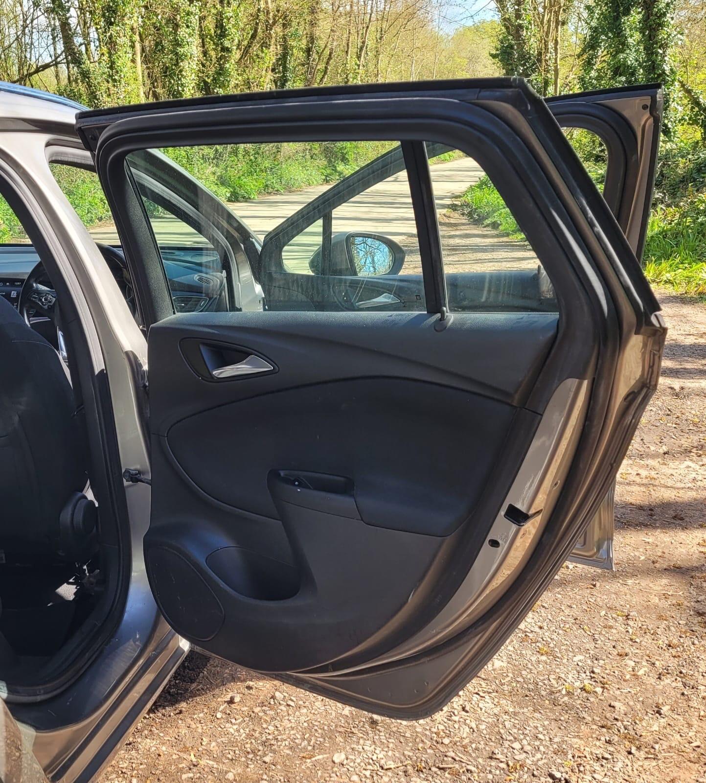 Used Vauxhall Astra for sale - 78205466: Photo 17