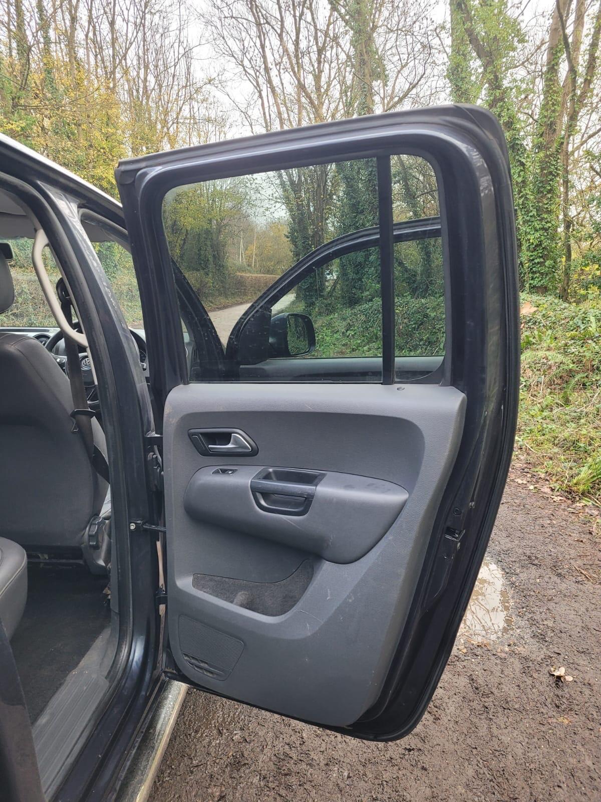 Used Volkswagen Amarok 2015 for sale - 77175685: Photo 24