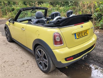 Used MINI Convertible 2010 for sale - 79741161: Photo