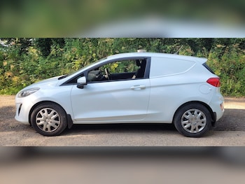 Used Ford Fiesta Van 2019 for sale - 78705386: Photo