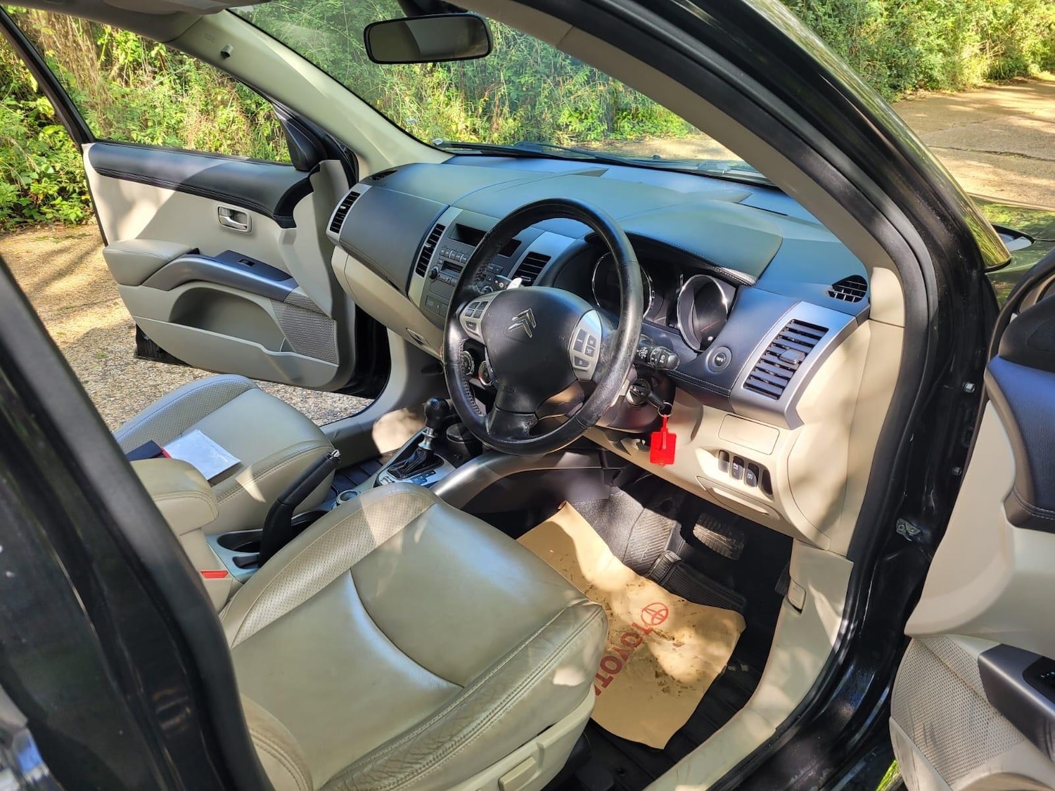 Vehicle 28
