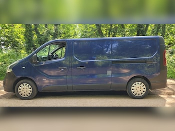 Used Vauxhall Vivaro 2017 for sale - 78982100: Photo