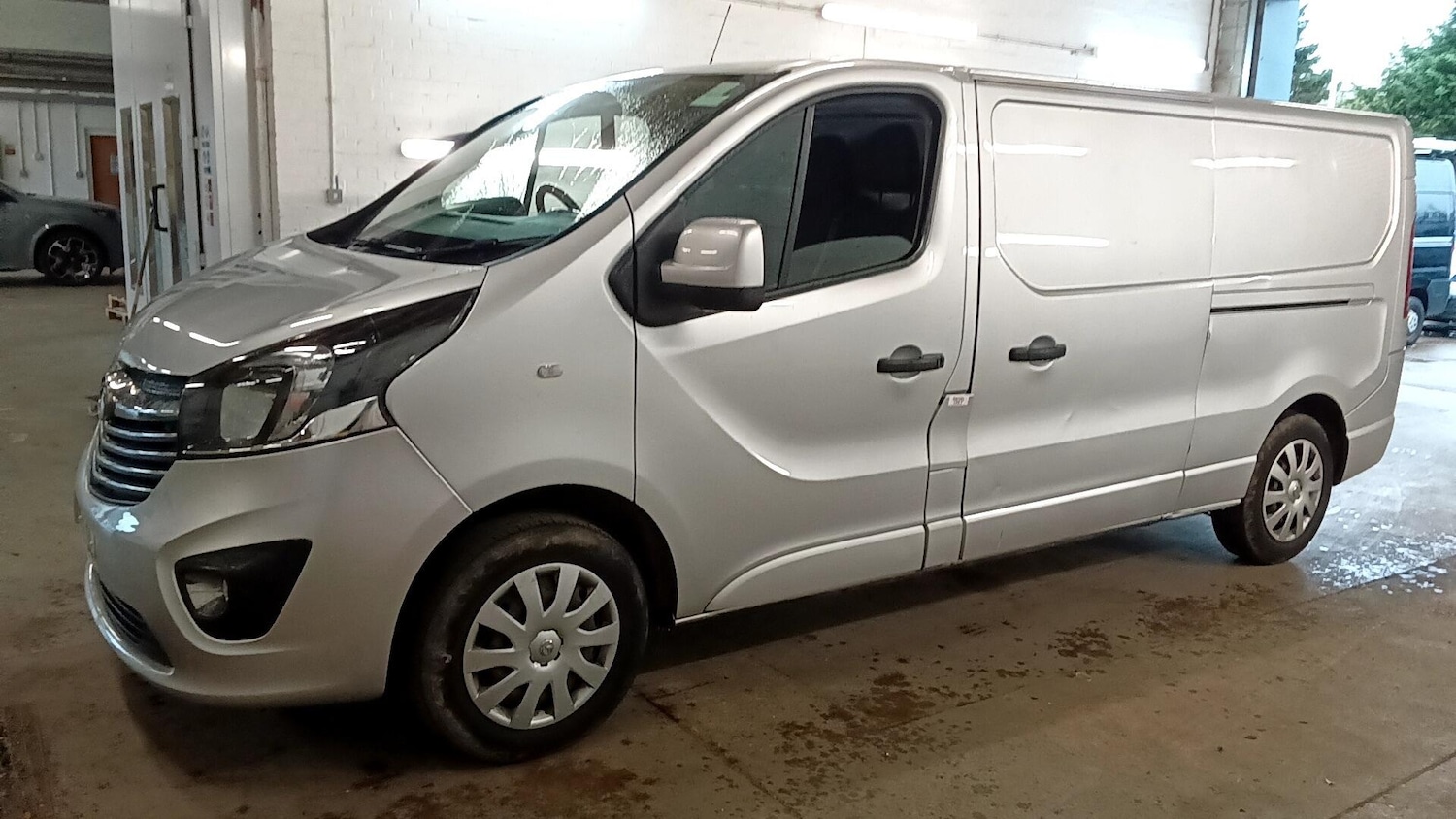 Used Vauxhall Vivaro 2018 for sale - 76512946: Photo 4