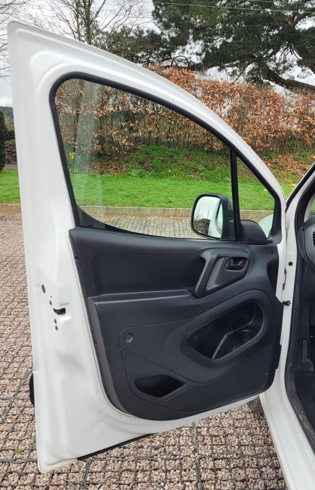 Used Peugeot e-Partner for sale - 77824878: Photo 20