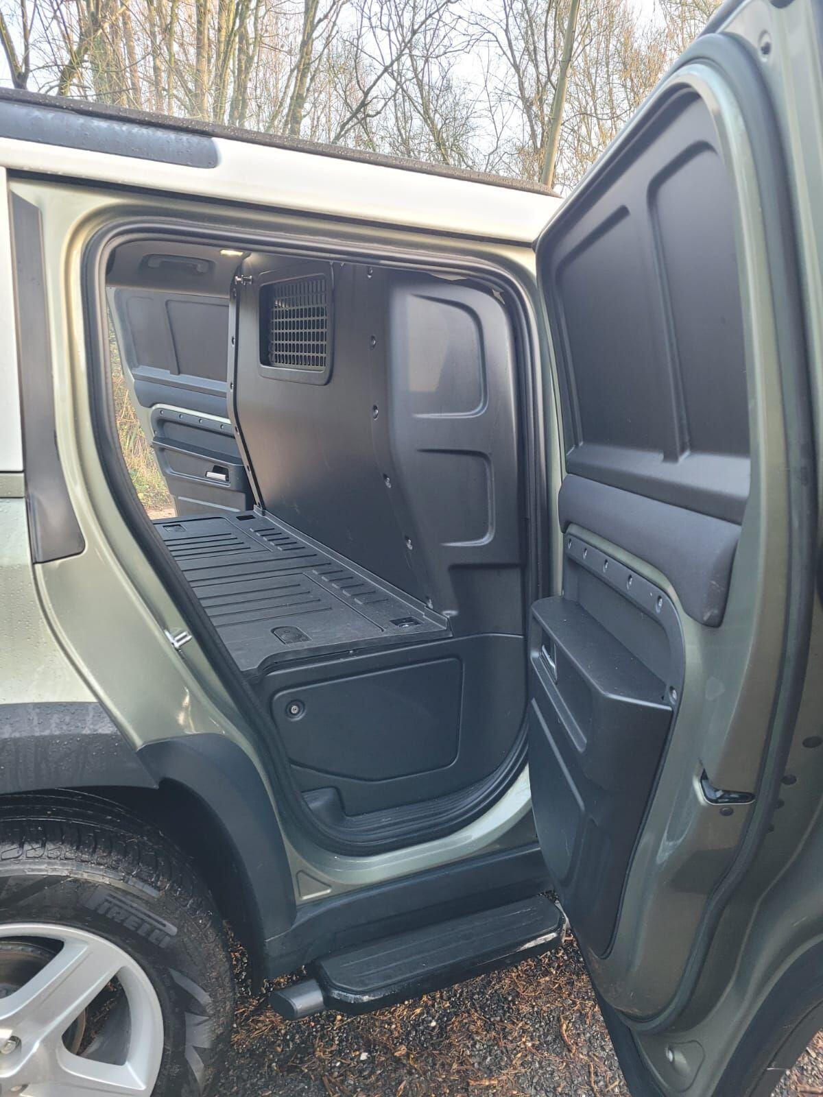 Used Land Rover Defender 110 2022 for sale - 77359071: Photo 19