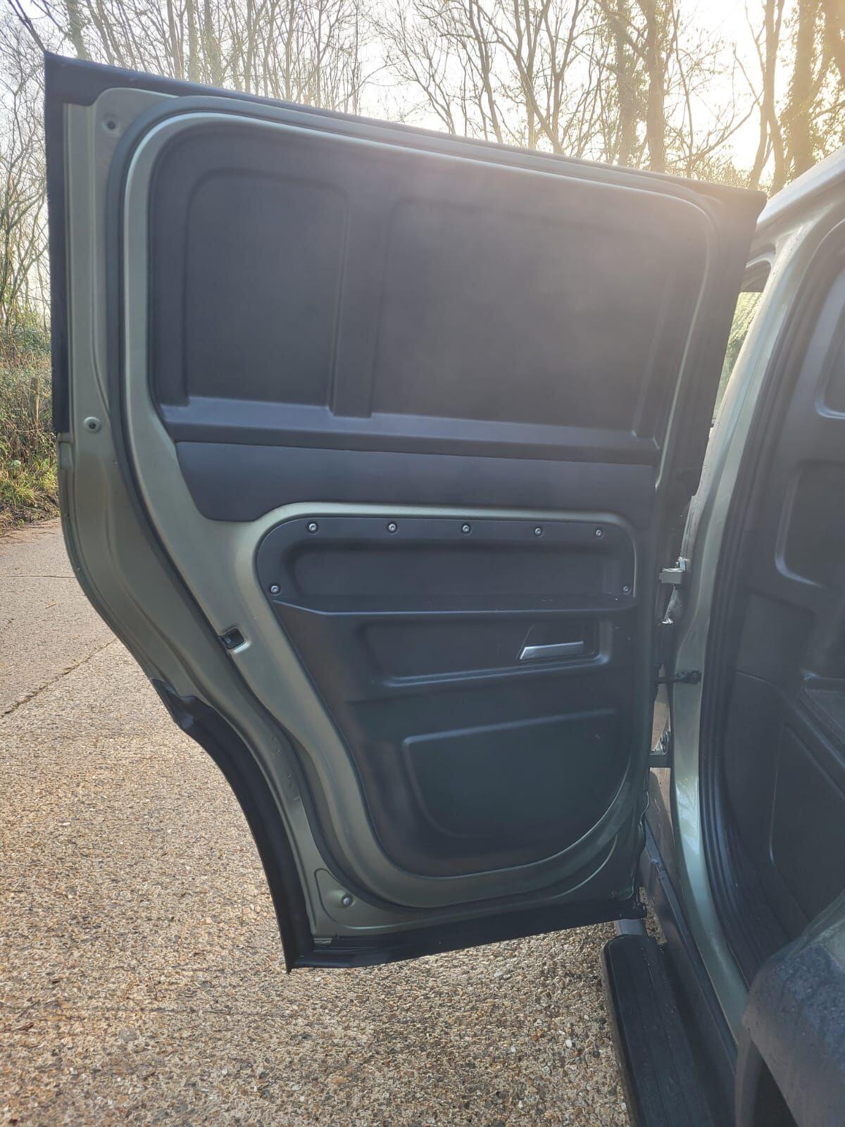 Used Land Rover Defender 110 2022 for sale - 77359071: Photo 24