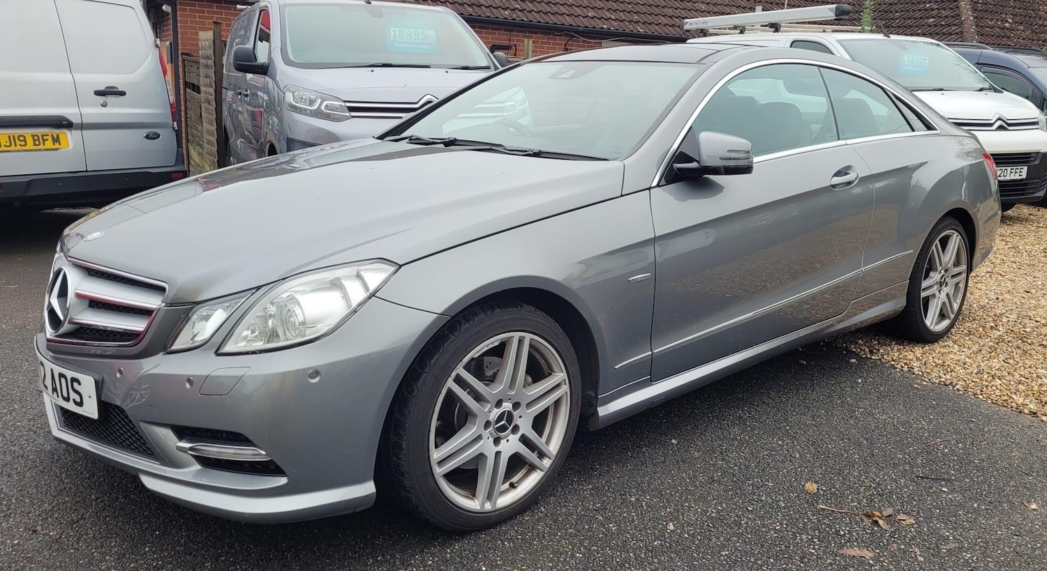 Used Mercedes-Benz E Class 2012 for sale - 76597158: Photo 4