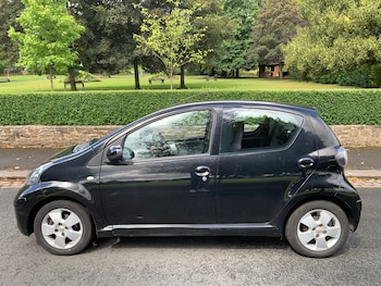Used Toyota AYGO 2009 for sale - 79429949: Photo