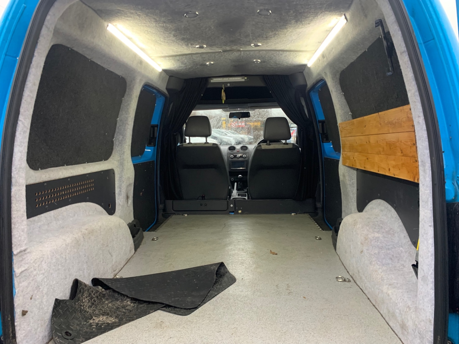 Used Volkswagen Caddy Maxi 2013 for sale - 76984226: Photo 8