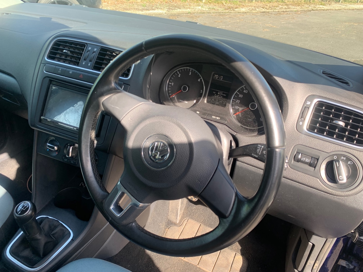 Used Volkswagen Polo 2011 for sale - 77932681: Photo 11