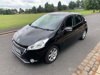 Used Peugeot 208 2013 for sale - 79355672: Photo