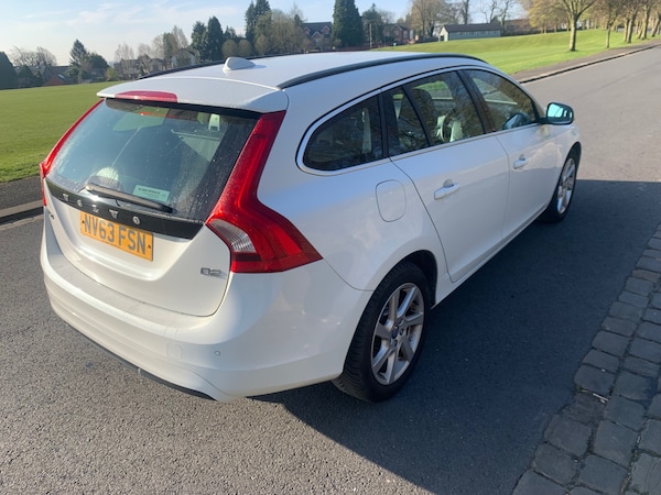 Used Volvo V60 2013 for sale - 74304570: Photo 5