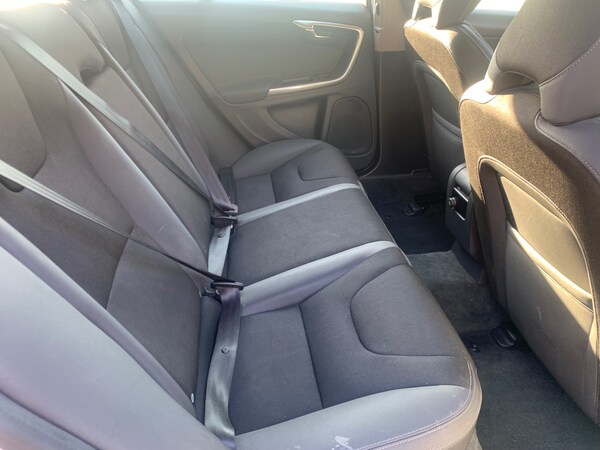 Used Volvo V60 2013 for sale - 74304570: Photo 8