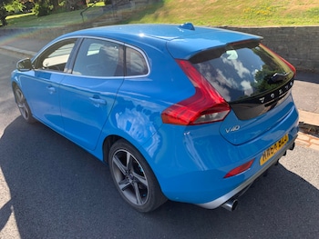 Used Volvo V40 2014 for sale - 79369236: Photo