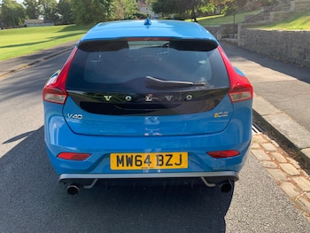 Used Volvo V40 2014 for sale - 79369236: Photo