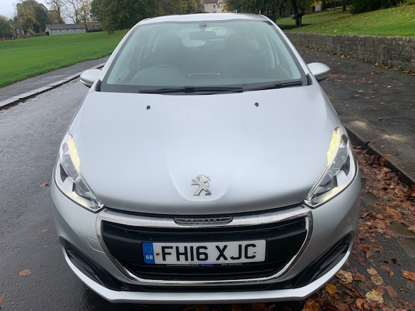 Used Peugeot 208 2016 for sale - 76330844: Photo 2