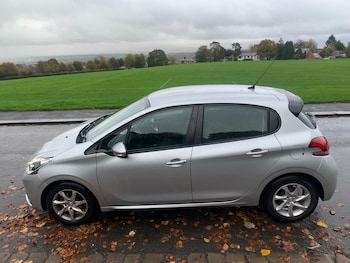Used Peugeot 208 2016 for sale - 76330844: Photo 4