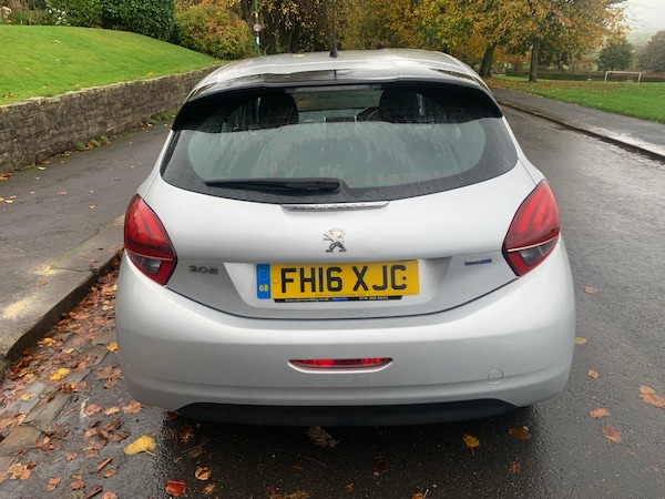 Used Peugeot 208 2016 for sale - 76330844: Photo 6