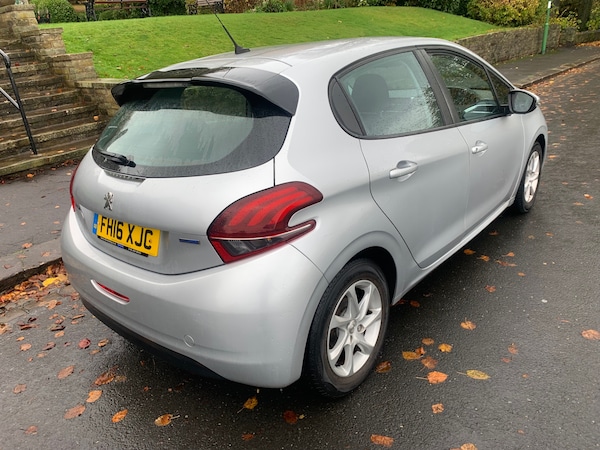 Used Peugeot 208 2016 for sale - 76330844: Photo 7